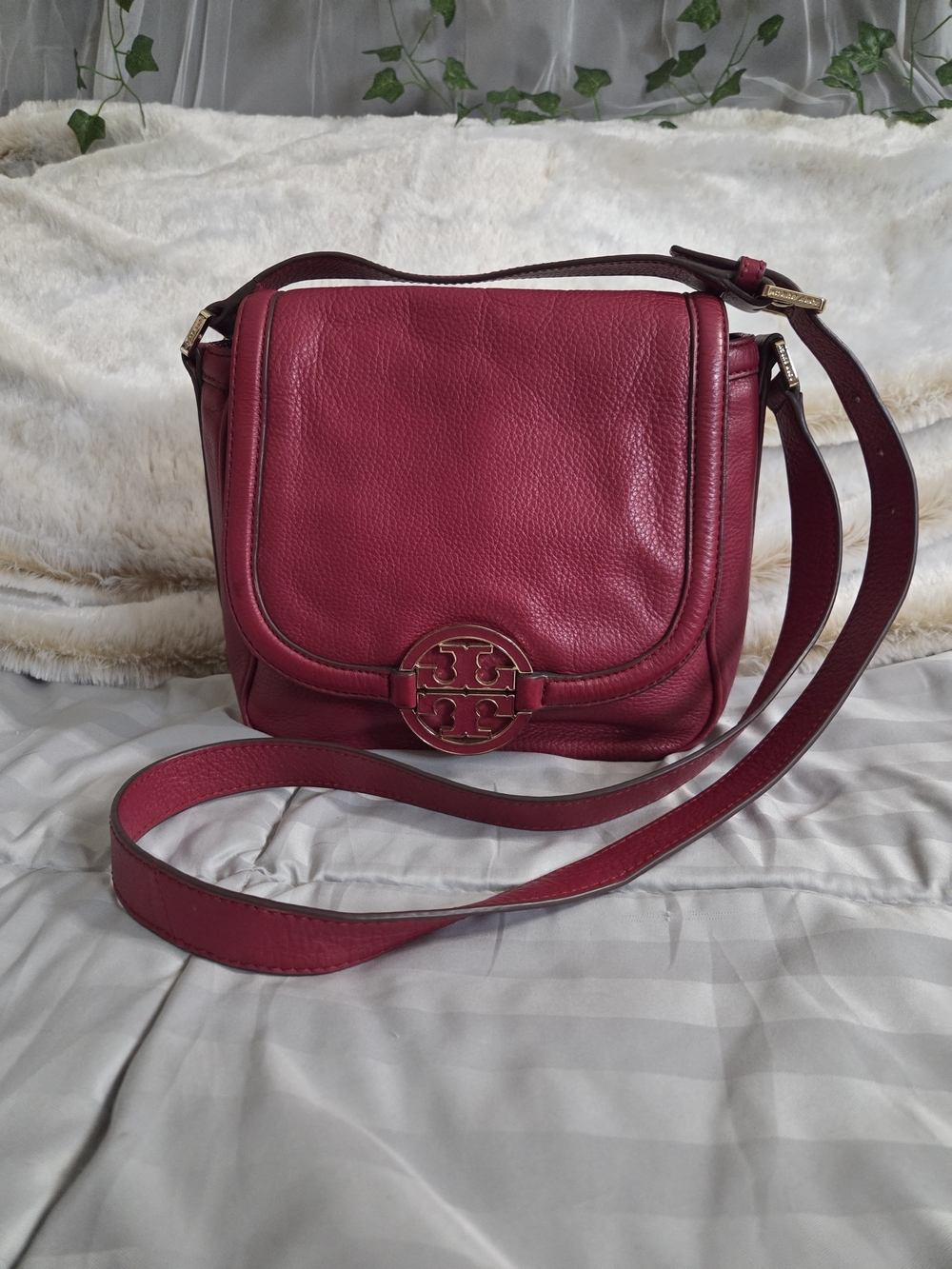 Tory Burch Amanda Round Crossbody Bag